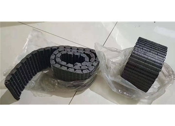 現(xiàn)貨促銷CL08節(jié)距12.7內(nèi)導(dǎo)外導(dǎo)27片高速無(wú)聲齒形鏈條可配套鏈輪