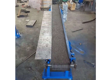 橫向輸瓶機 生產(chǎn)銷售125 150 200 300鏈帶無聲齒形鏈條網(wǎng)帶輸送機